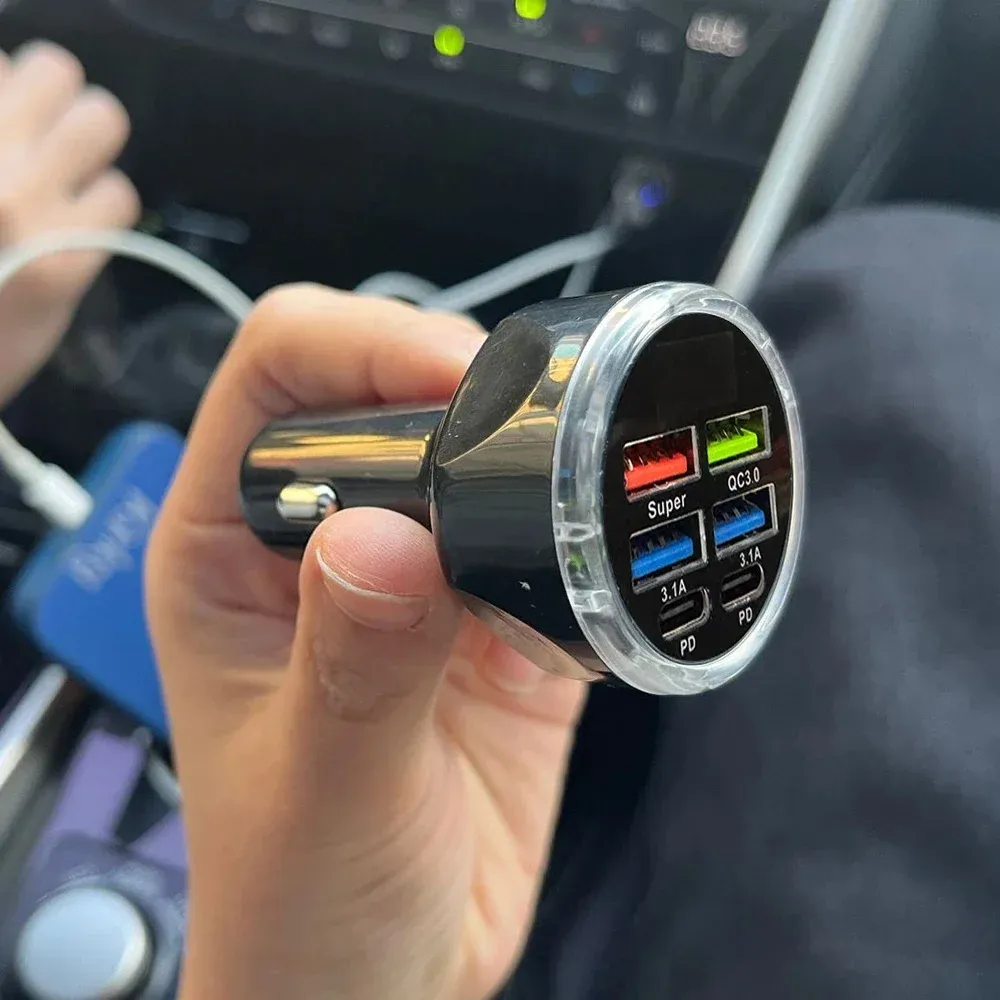 Chargeur de voiture premium détails