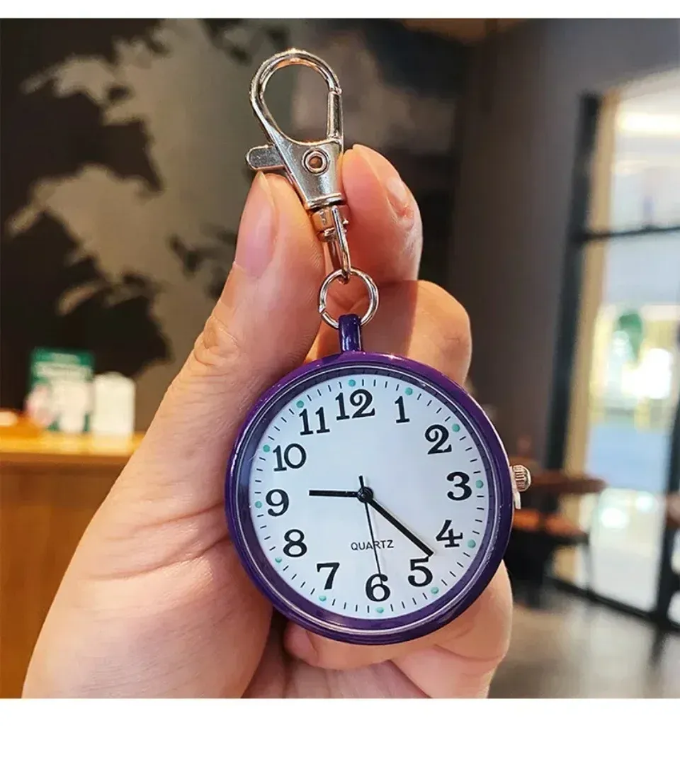 Montre de poche miniature et élégante