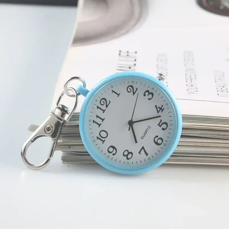 Montre minimaliste à quartz pour hommes et femmes, avec porte-clés, petite montre de poche miniature 10