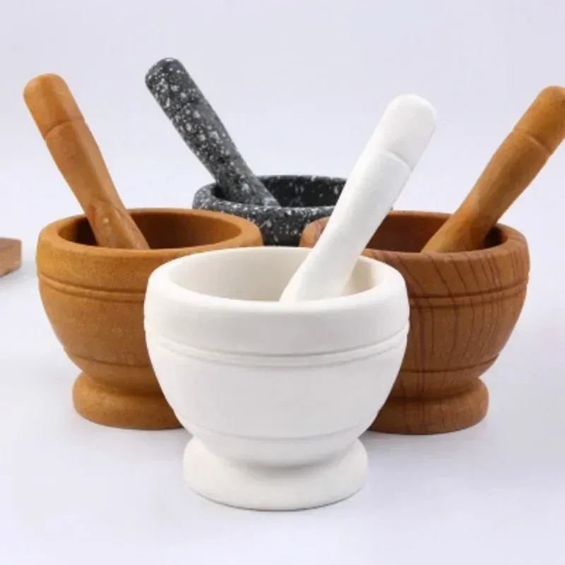 Mortier et pilon en situation d'utilisation