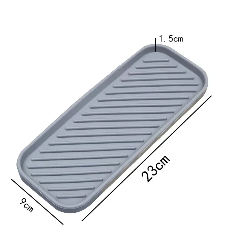 Le titre est déjà en français. Une version plus propre et professionnelle serait :

Porte-éponge en silicone, tapis de séchage polyvalent antidérapant, résistant à la chaleur, tapis d'égouttage pour cuisine et salle de bain 9