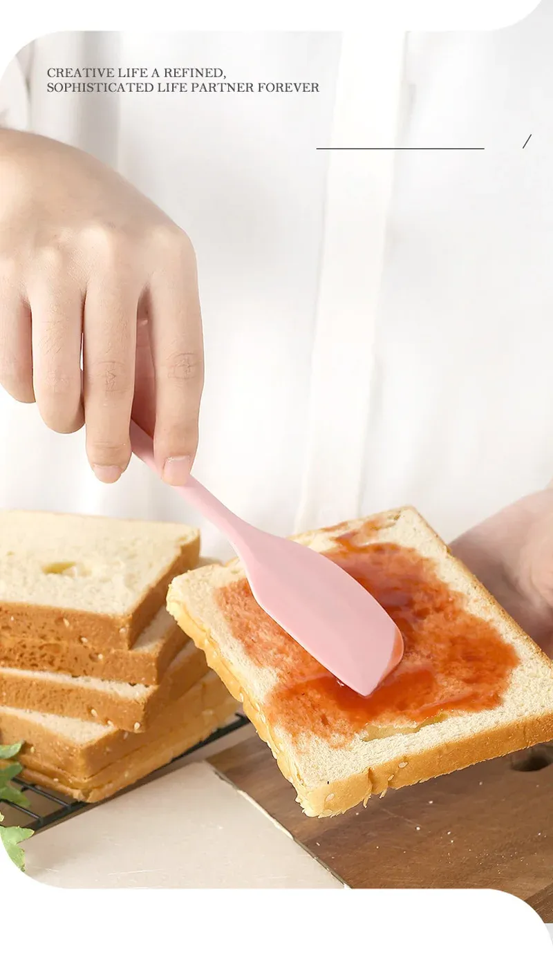 Spatule en silicone antiadhésive, ambiance cuisine