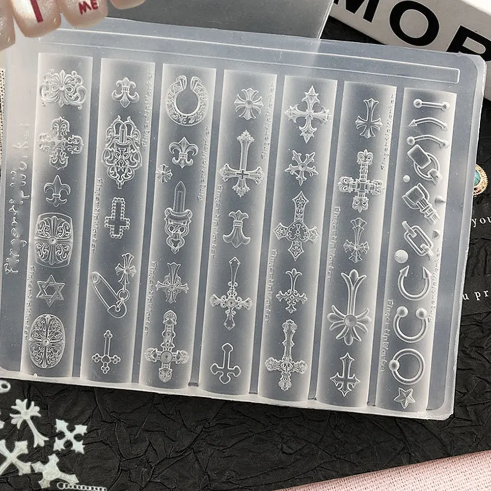 Moule silicone pour nail art DIY en situation