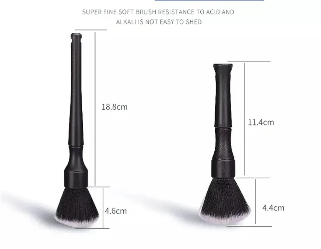 Brosses de détail pour voiture en situation