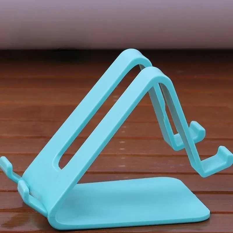 Support de téléphone dans un intérieur moderne