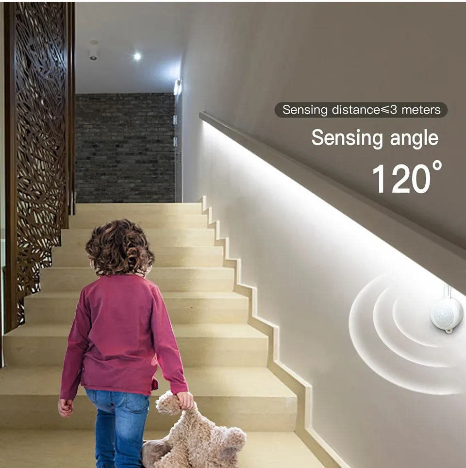 Ruban néon LED allumé dans un intérieur