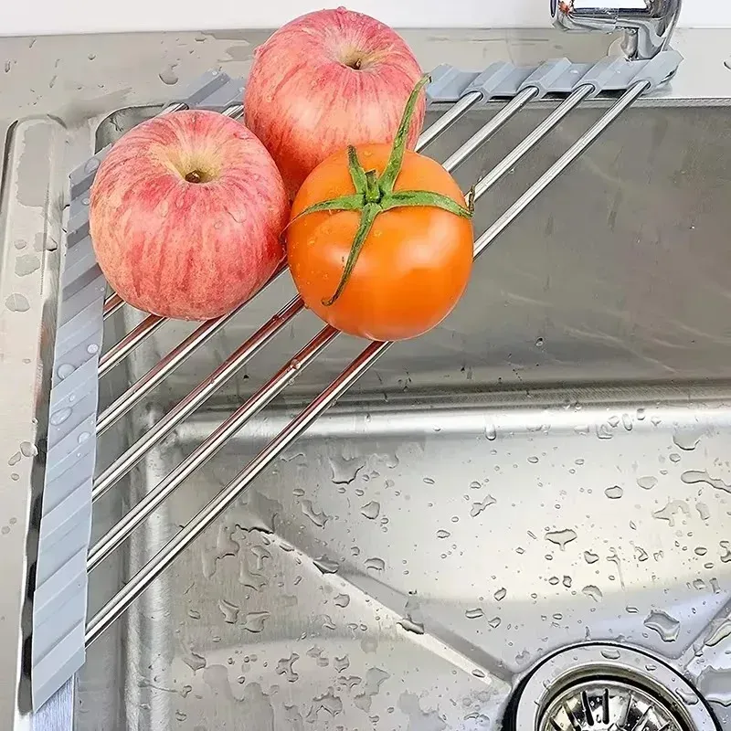 Égouttoir d'angle pliable en détail