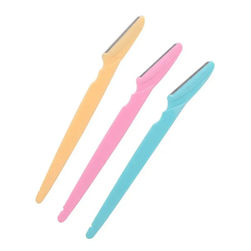Tondeuse à sourcils pour un façonnage précis
