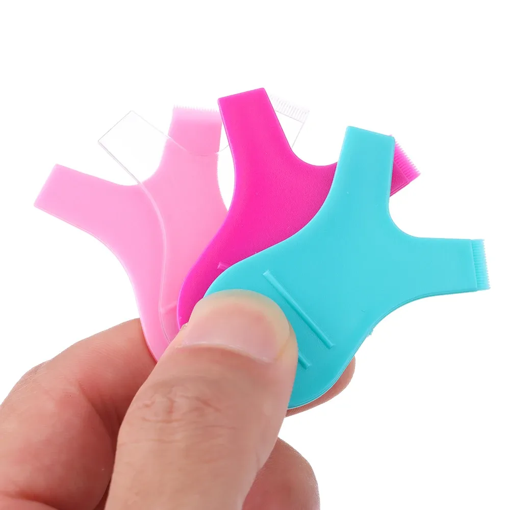 Détail de la brosse à cils en Y