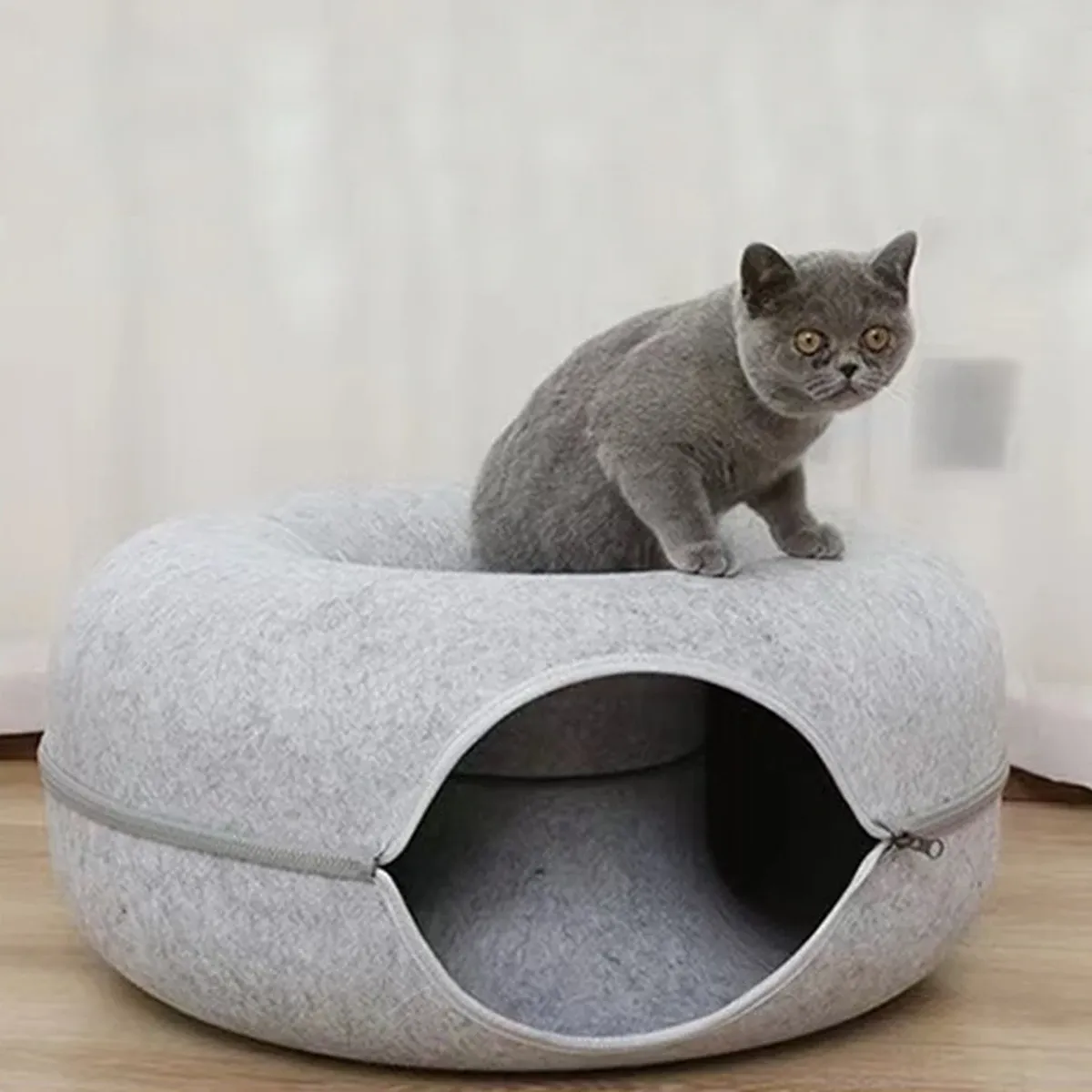 Nid tunnel en feutre pour chat, usage au quotidien