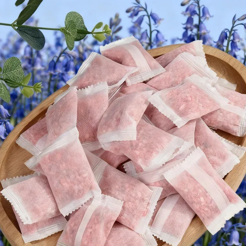 Sachets parfumés à la rose pour la garde-robe