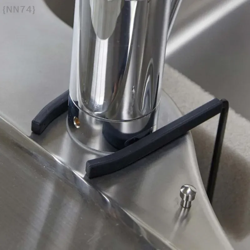 Organisateur d'évier en métal avec porte-éponge et égouttoir 4