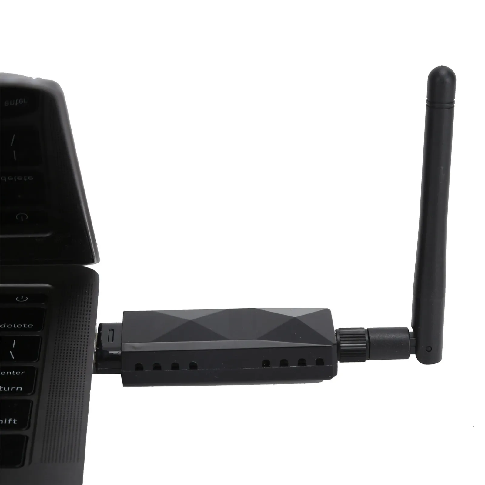 Adaptateur Wi-Fi USB AR9271 sous un autre angle