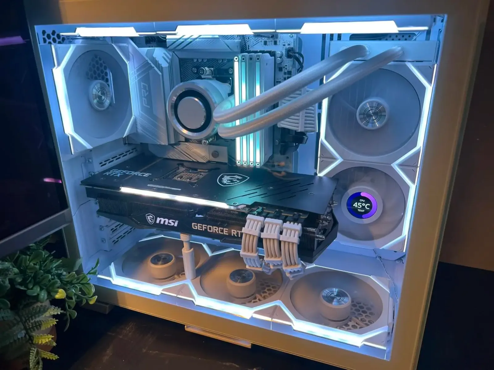 Support GPU blanc en aluminium, aperçu final