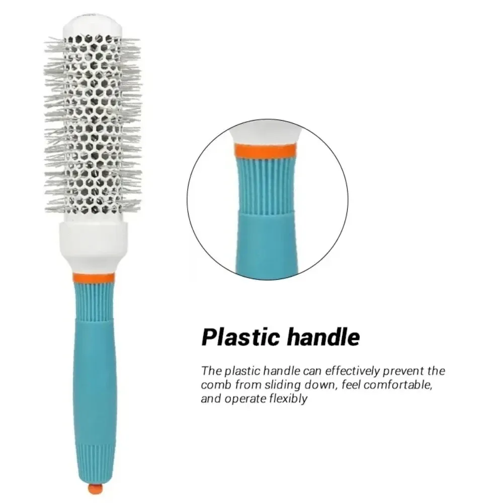 Brosse de coiffure en situation de coiffage