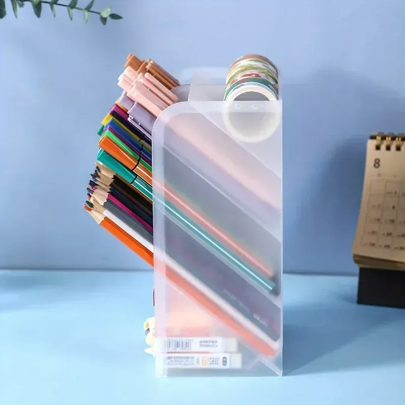 Porte-stylos dans un environnement de travail moderne