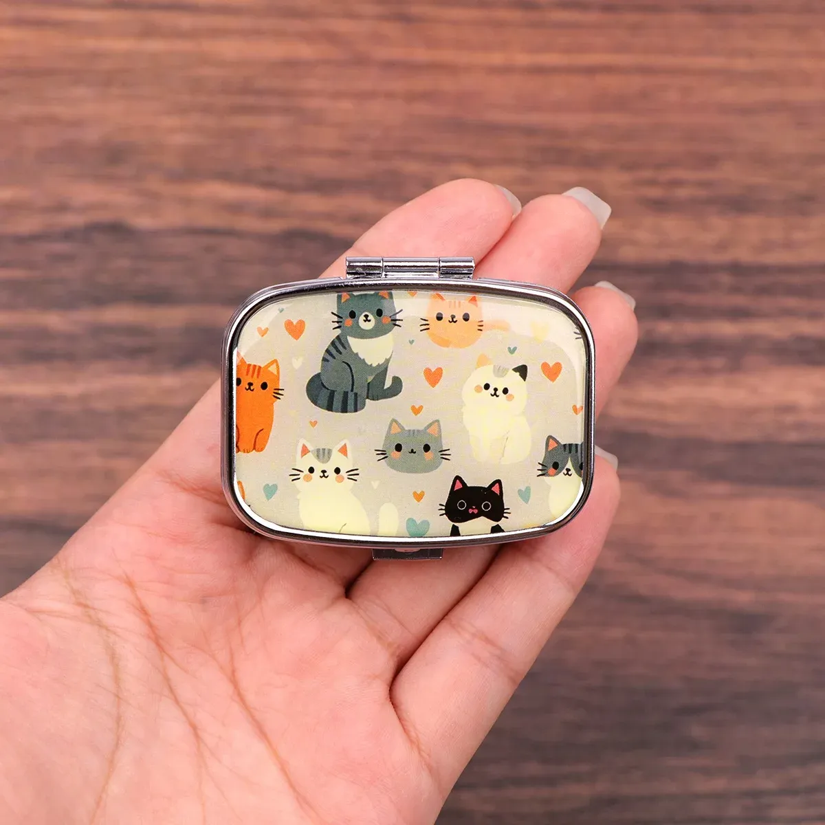 Boîte à pilules chat noir, petit pilulier scellé à motif chat de dessin animé, boîte à bijoux de voyage portable, mini organisateur, étui de rangement pour médicaments 9