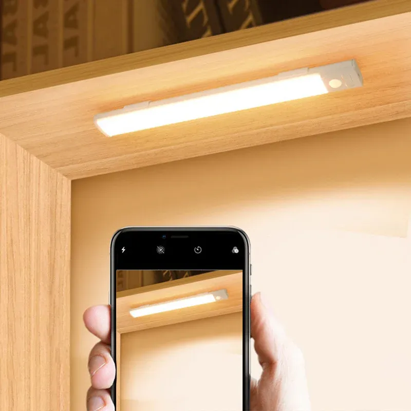 Lampe d'armoire LED rechargeable sans fil avec détecteur de mouvement 6