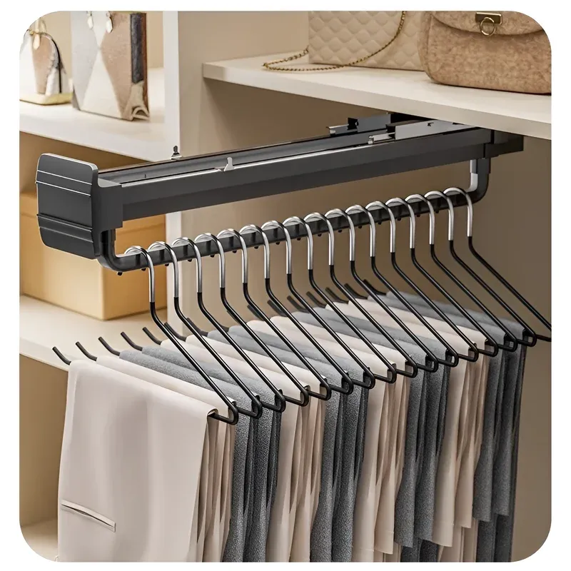 Cintre télescopique rétractable pour garde-robe 4