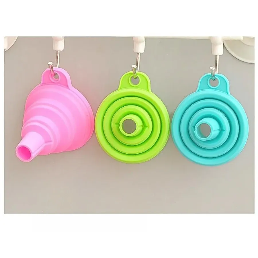 Entonnoir en silicone en cuisine