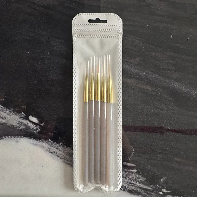 Pinceaux fins pour nail art, précision au quotidien