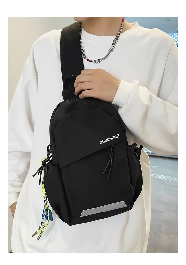 Sac à bandoulière porté par un utilisateur