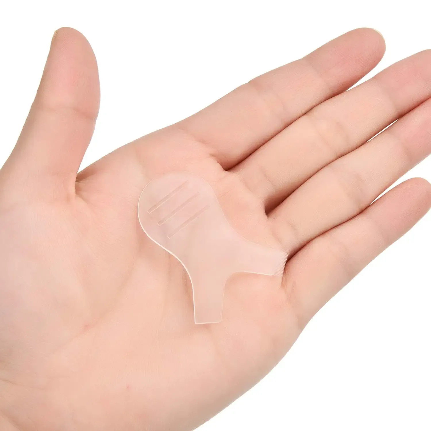 Finition des cils après permanente