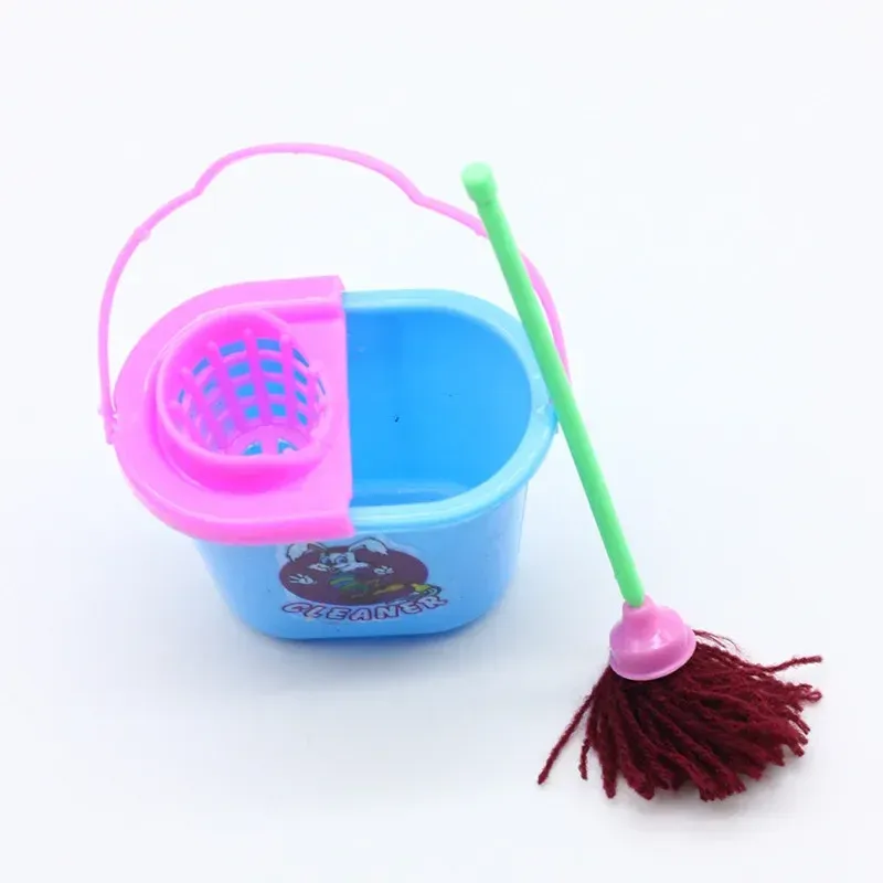 Kit de ménage miniature pour maison de poupée