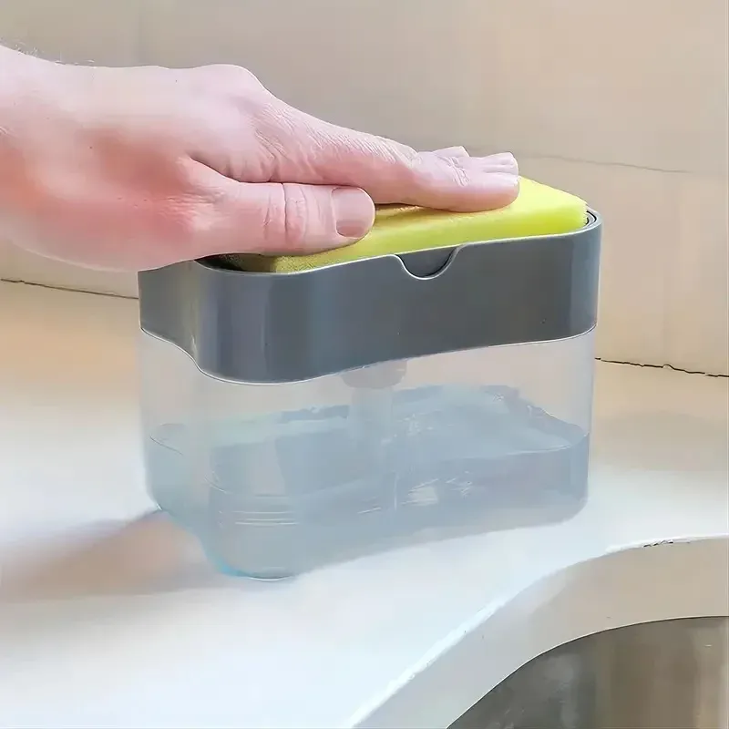 Distributeur de savon et accessoires de nettoyage