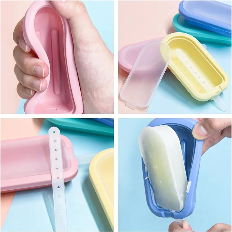Sucettes glacées maison dans les moules en silicone