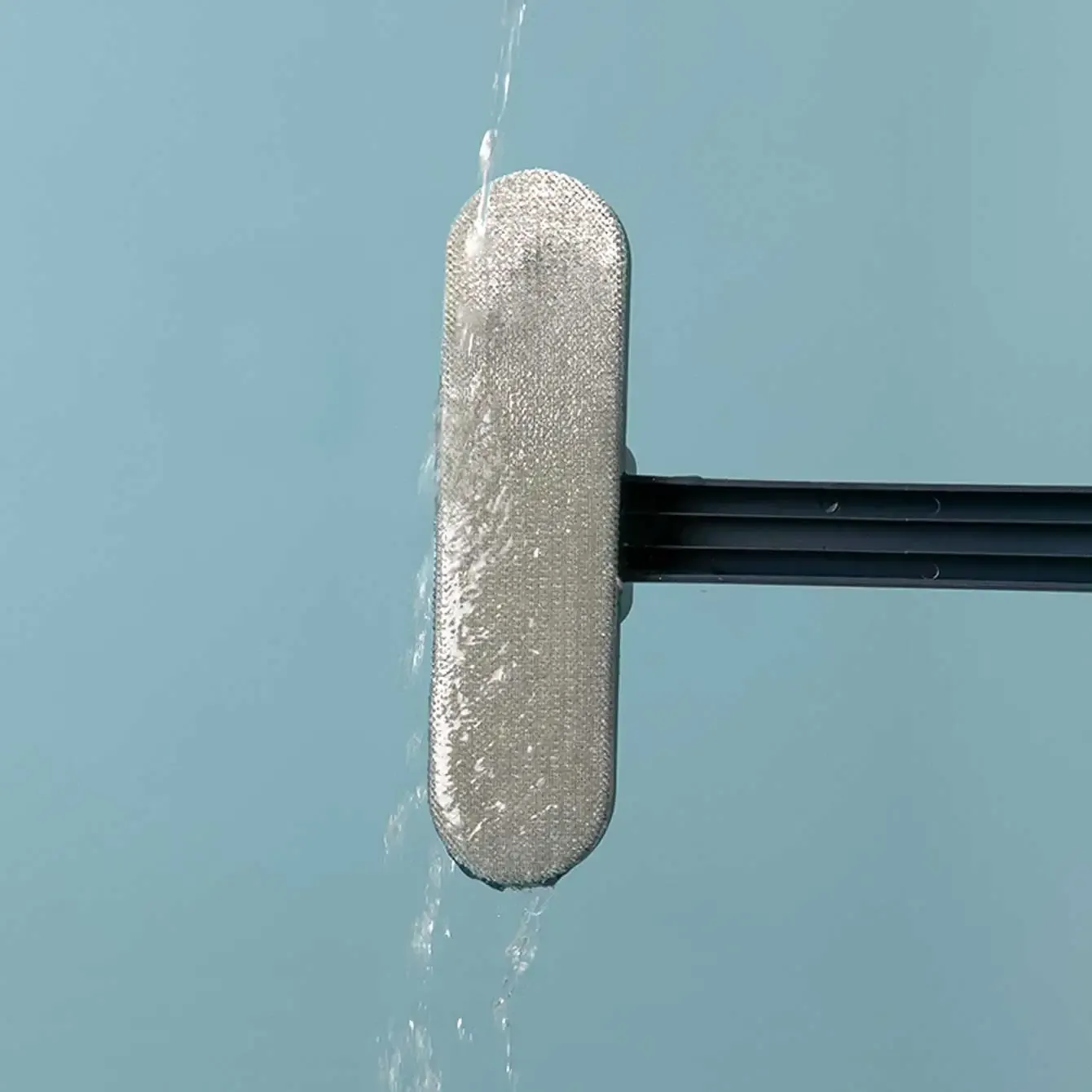 Brosse multifonctionnelle à long manche pour vitres, double usage humide et sec, nettoyage de canapés, murs et tapis 5