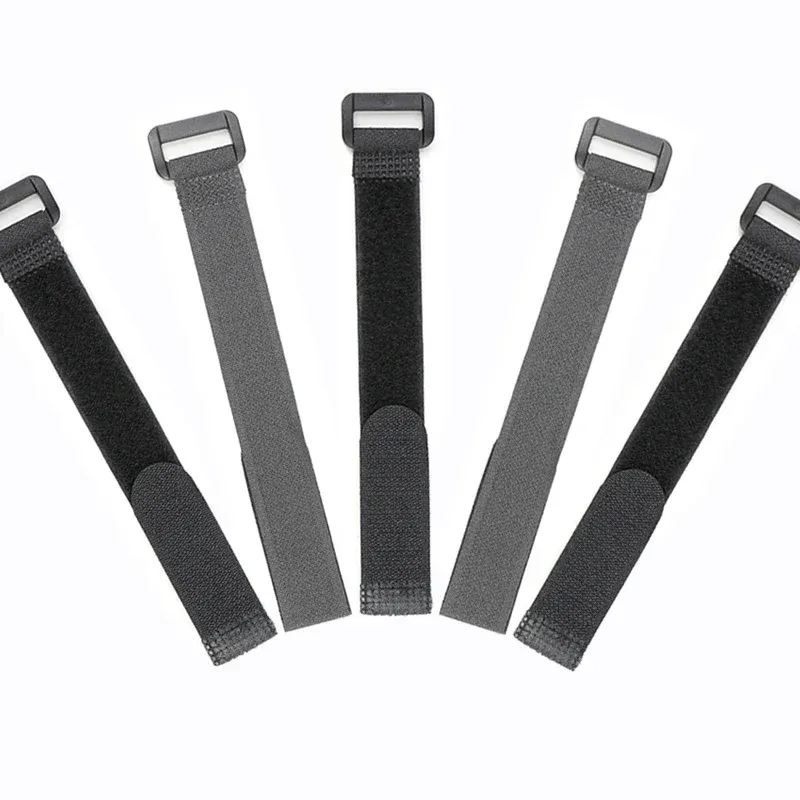 Attaches de câble en usage