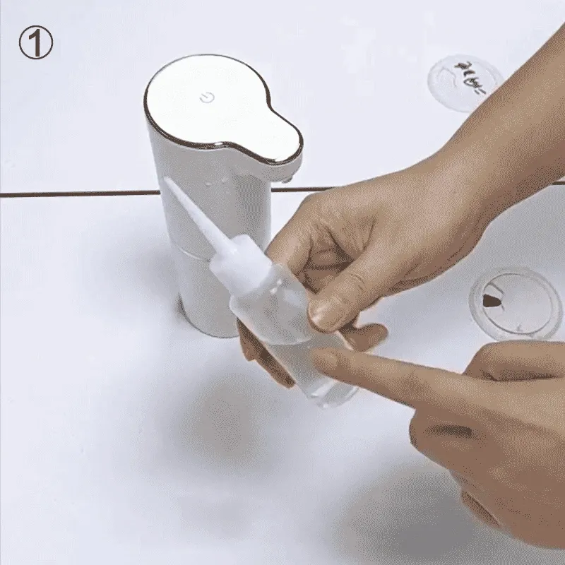 Distributeur automatique de savon liquide au design épuré
