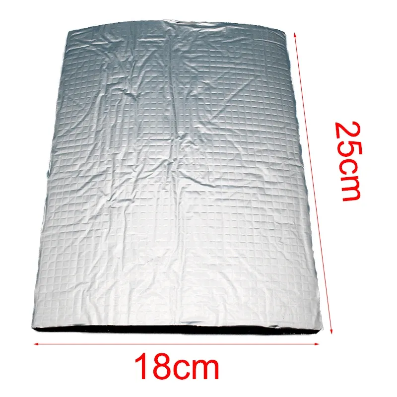 Feuilles d'isolant thermique et phonique pour automobile