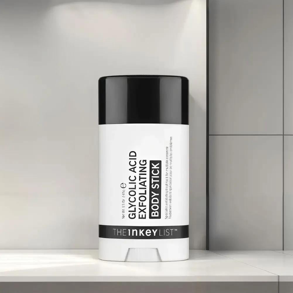Utilisation du bâton exfoliant sur la peau
