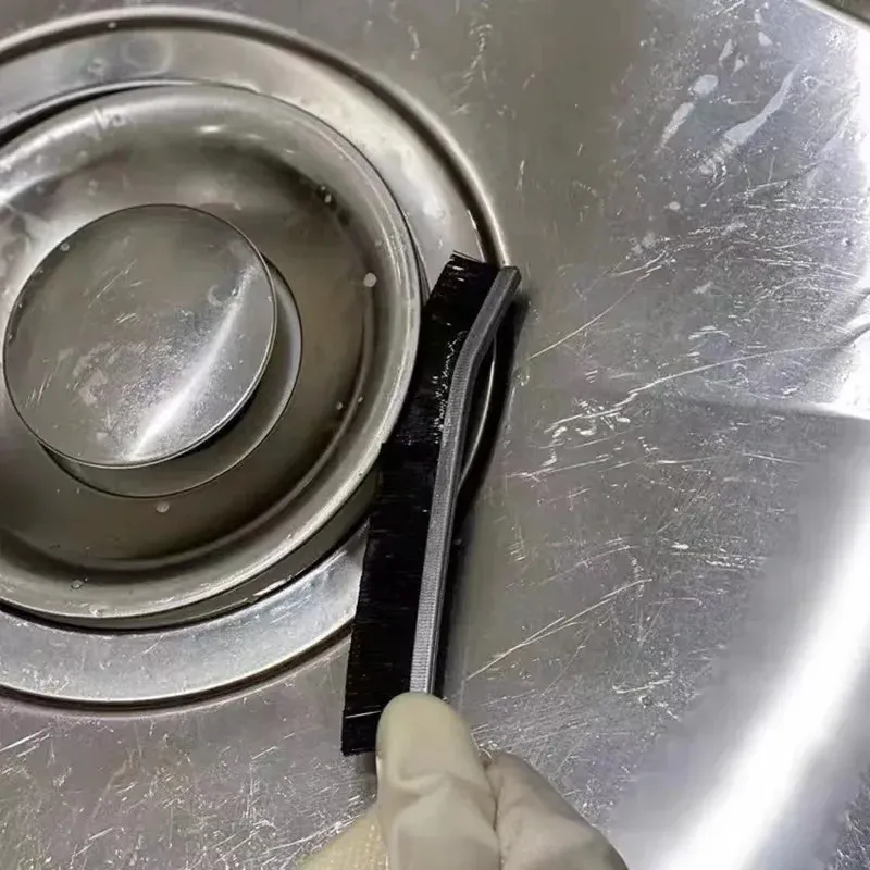 Brosse de nettoyage pour carrelage de cuisine