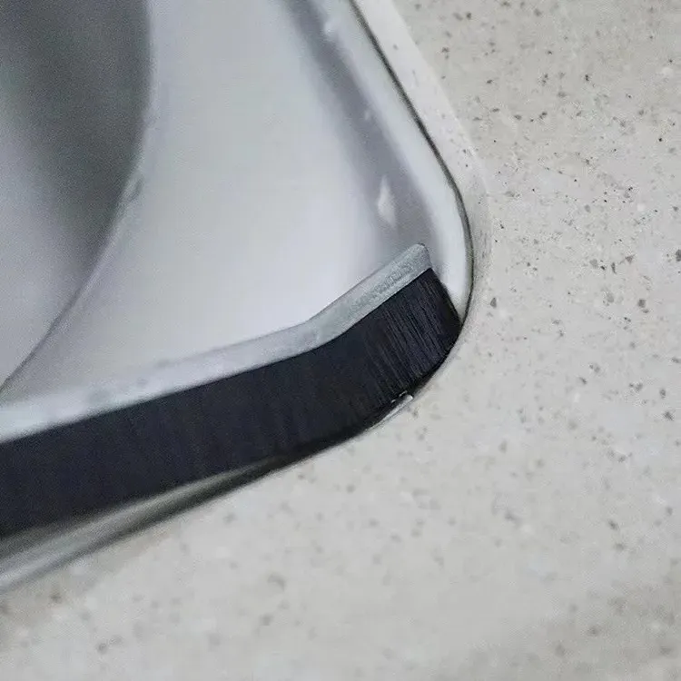 Brosse de nettoyage pour joints de douche