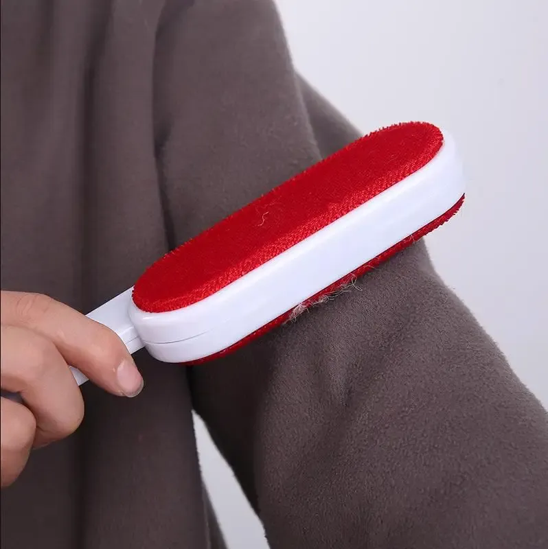 Détail de la brosse dépoussiérante double face