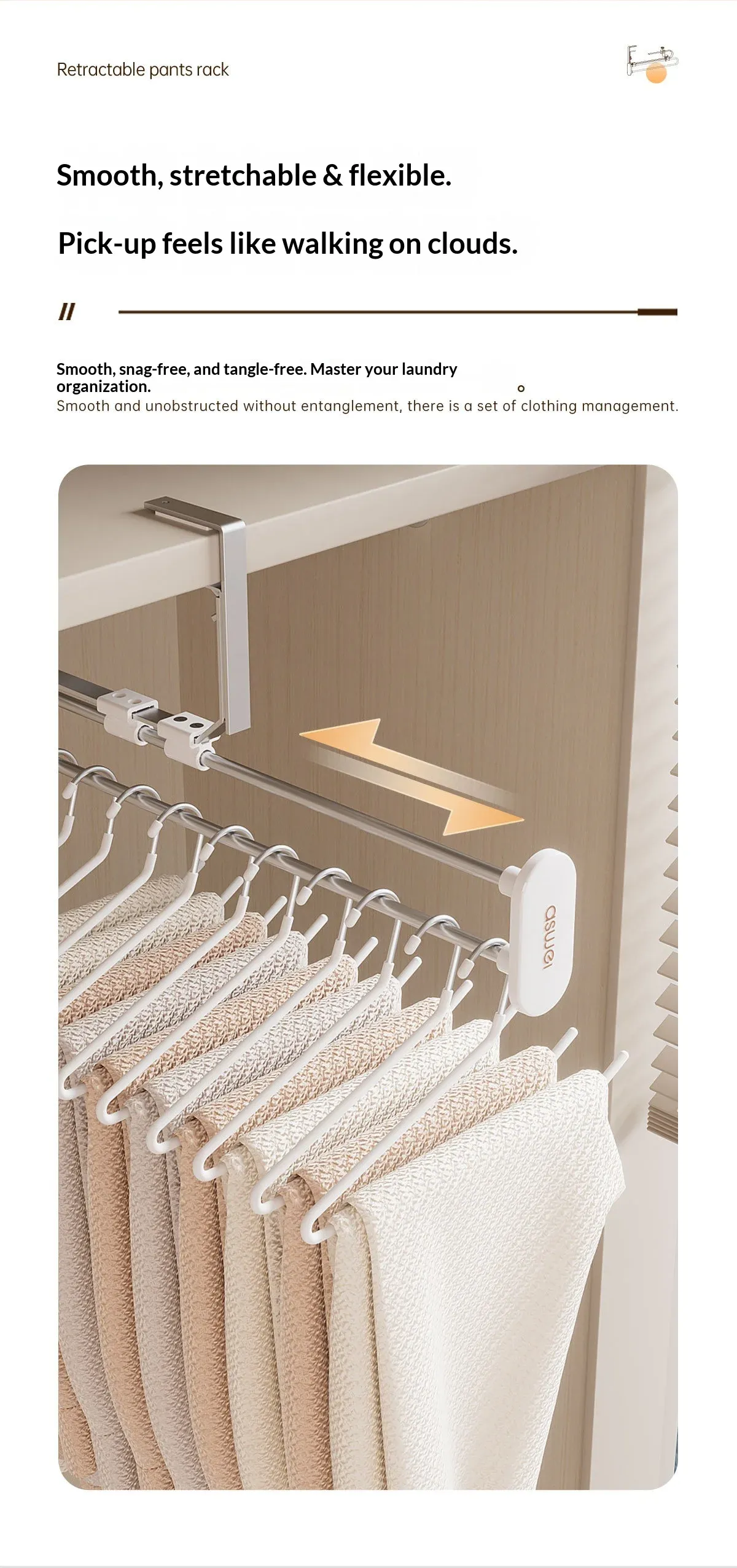 Porte-pantalon déployé avec plusieurs pantalons suspendus