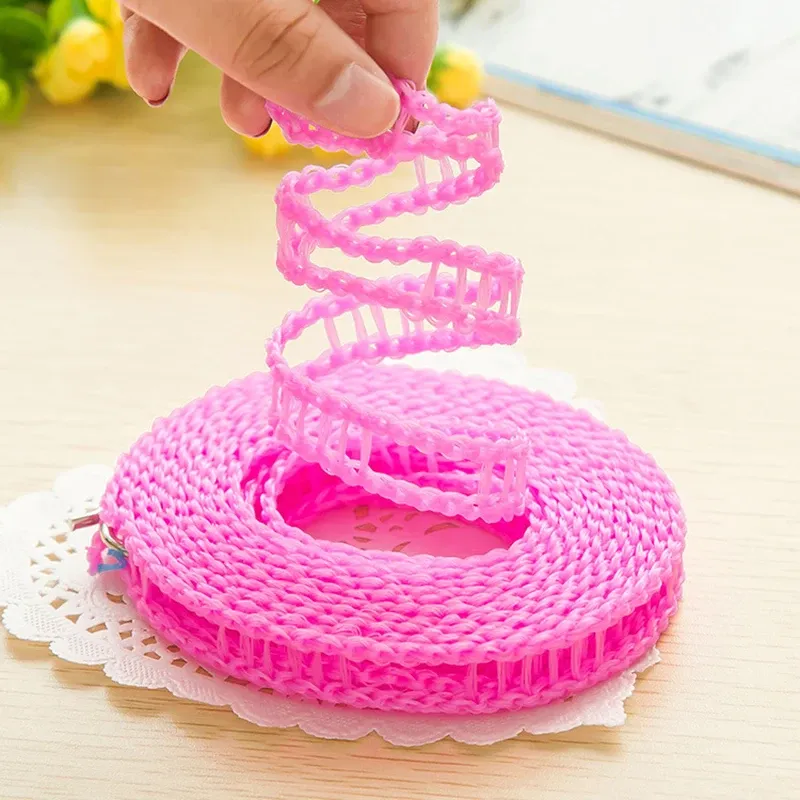 Corde à linge rétractable dans son étui