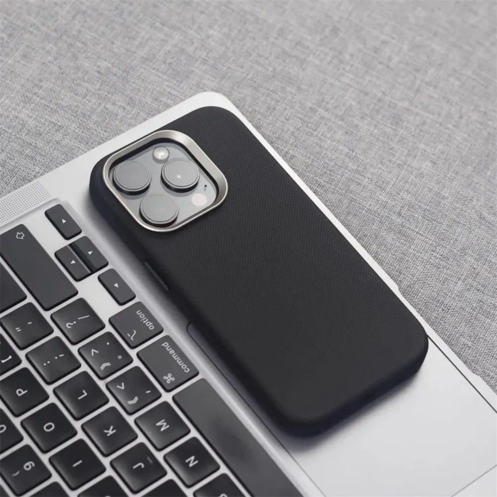 Étui iPhone en cuir, vue de profil