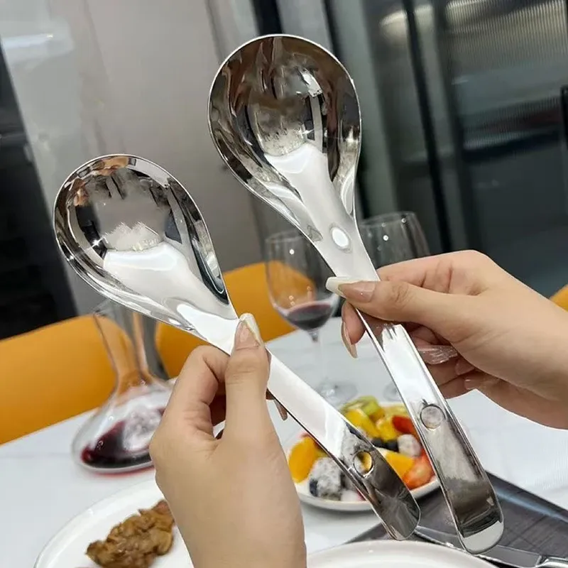Cuillère élégante pour la cuisine et la table
