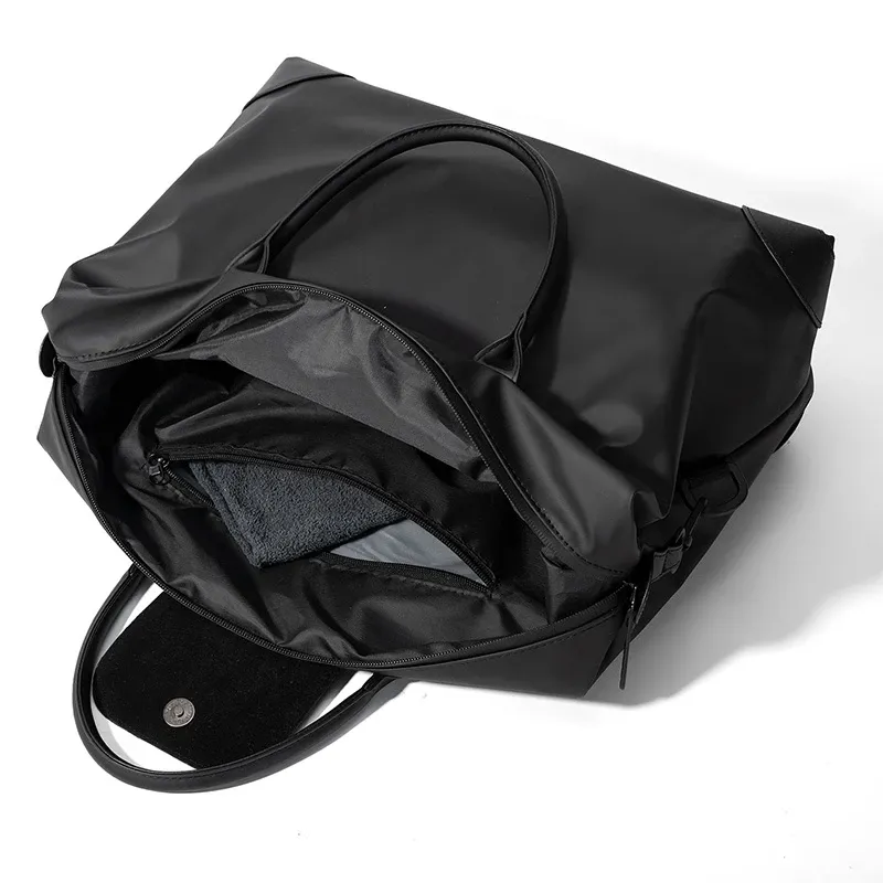 Sac fourre-tout de voyage grand volume au style sportif, idéal pour les voyages, le sport et les aventures en plein air 5
