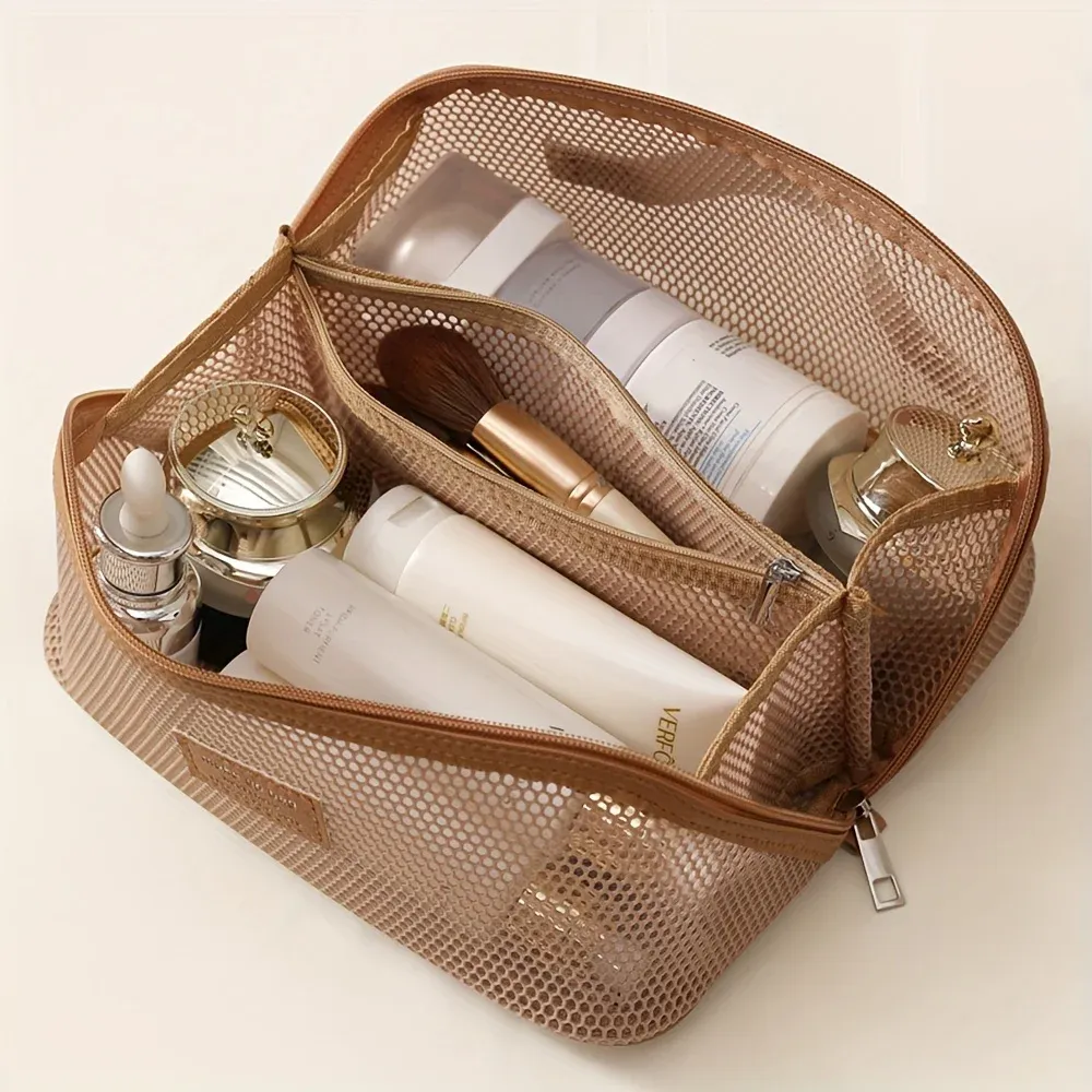 Détail de la trousse de maquillage de luxe