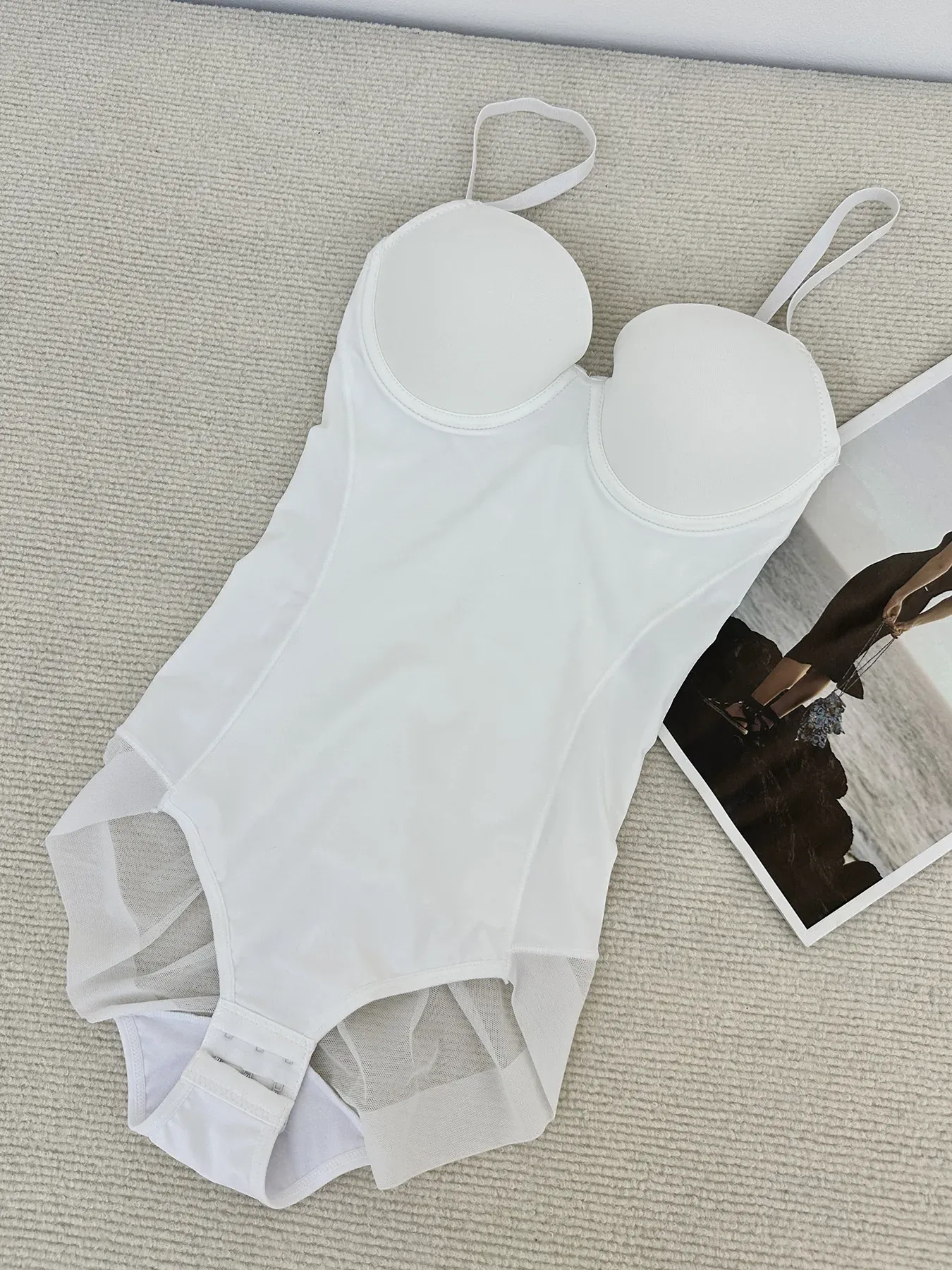 Body shapewear, mise en situation