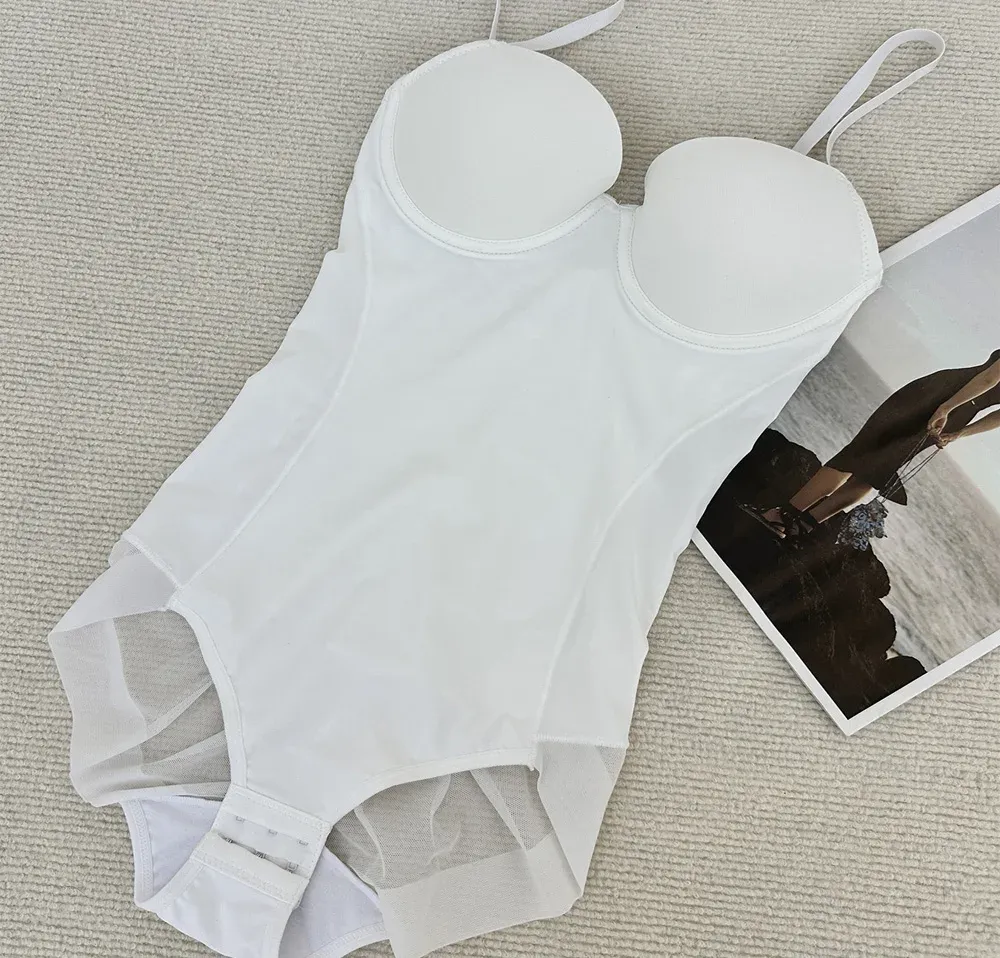 Body shapewear, mise en situation