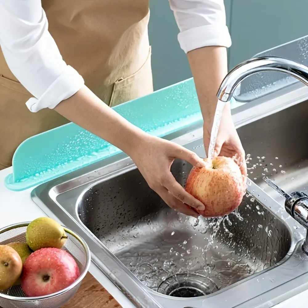 Protège-éclaboussures de cuisine en silicone avec ventouse 2