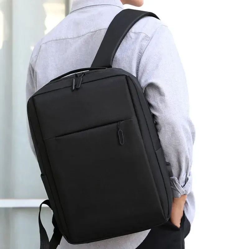 Détail du sac d'affaires, finitions et design