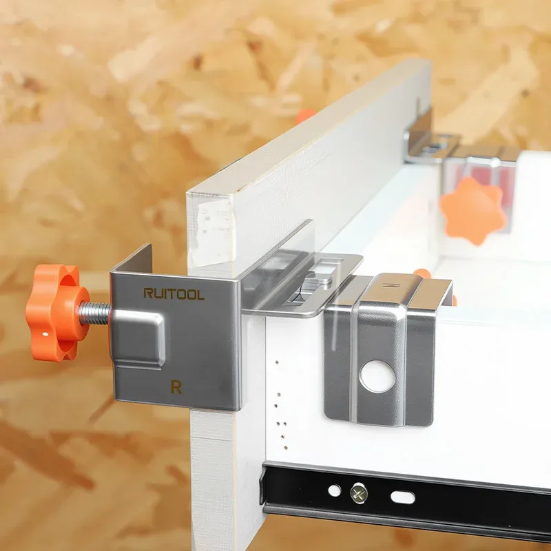 Serre-joints réglables pour tiroirs, mise en situation