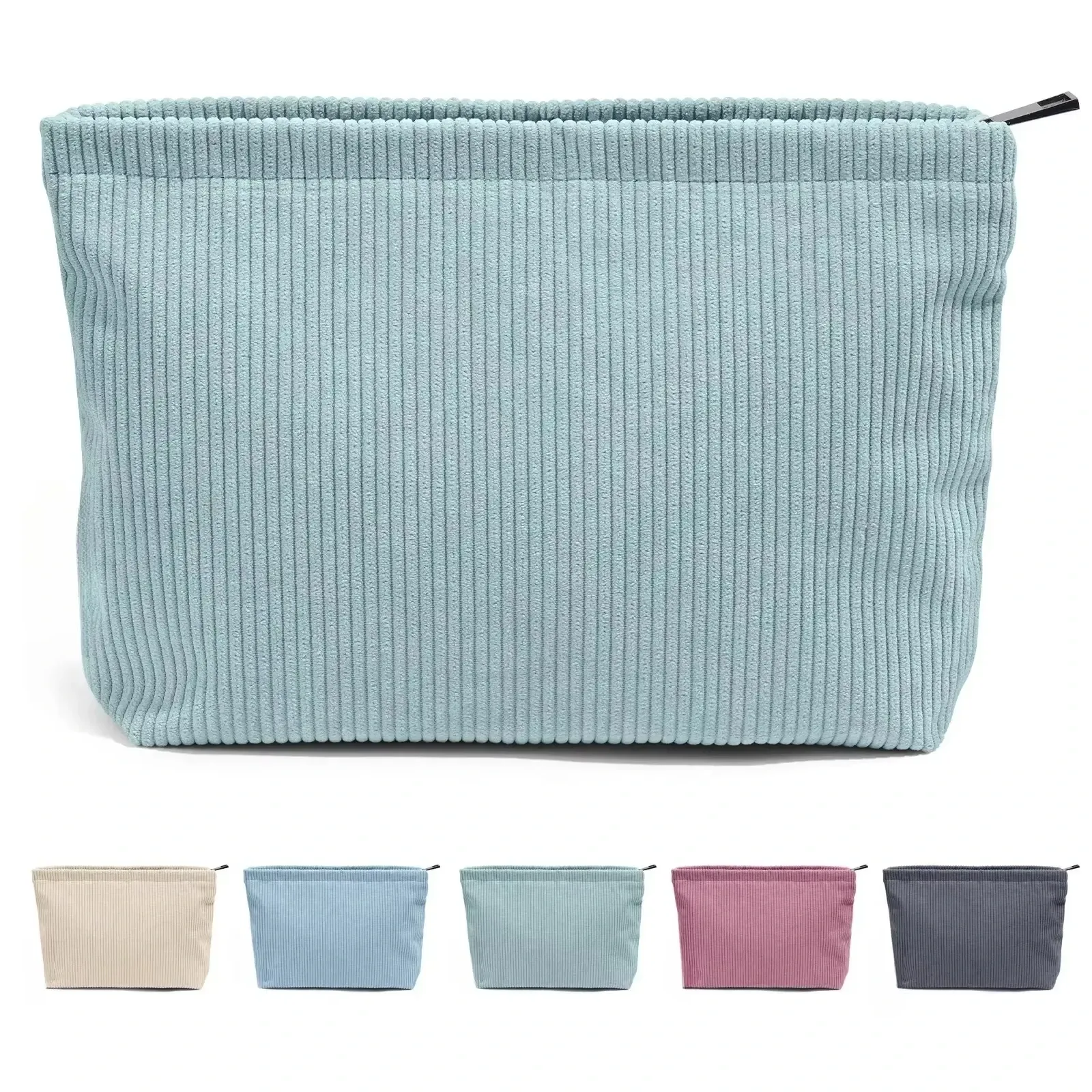 Trousse de voyage en velours côtelé utilisée en situation